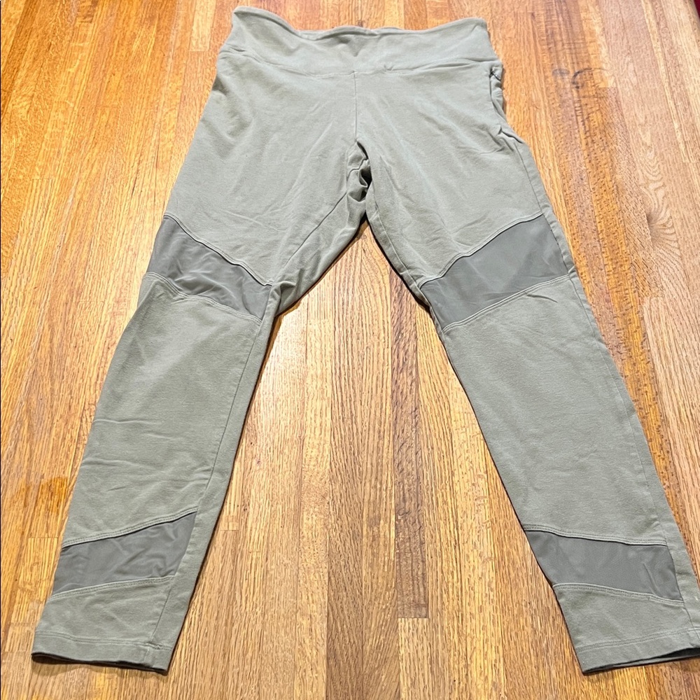 PINK Victoria's Secret Yoga Medium Olive Pull On Fint Logo Pocket Ankle Leggings
